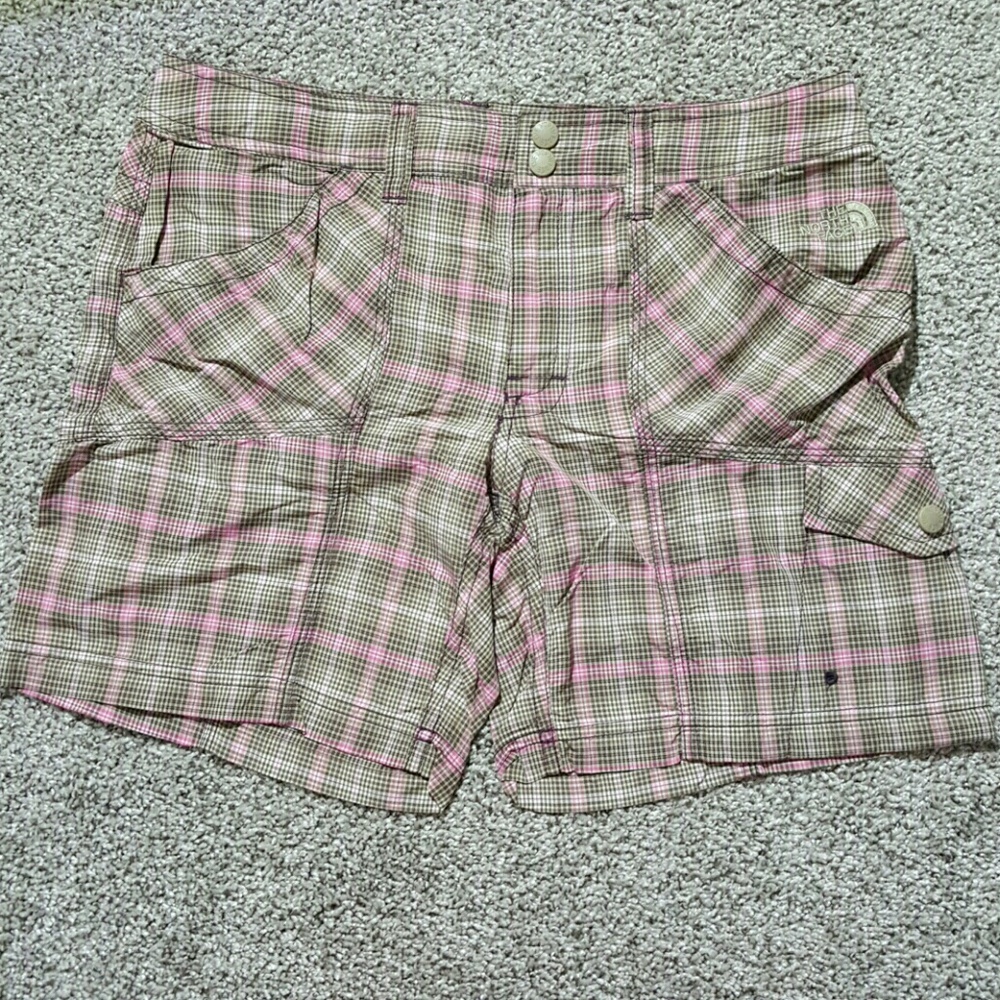 The North face women nylon flat front shorts size 6